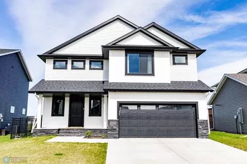 5766 Deb Dr W, West Fargo, ND 58078