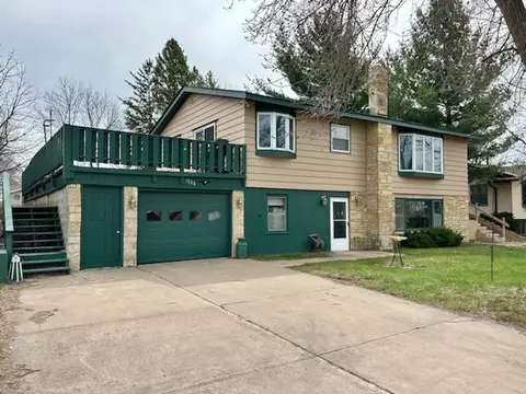 1026 S Starr Ave, New Richmond, WI 54017