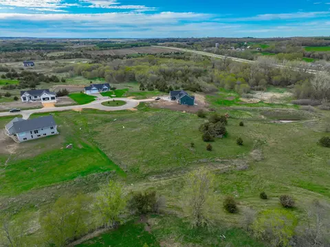 379 Bella Ct, Hudson, WI 54016