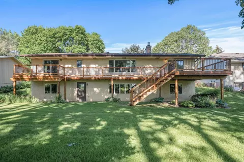 2910 Merrill St, Roseville, MN 55113