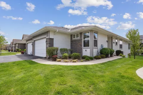 3545 Sawgrass Trl E, Eagan, MN 55123