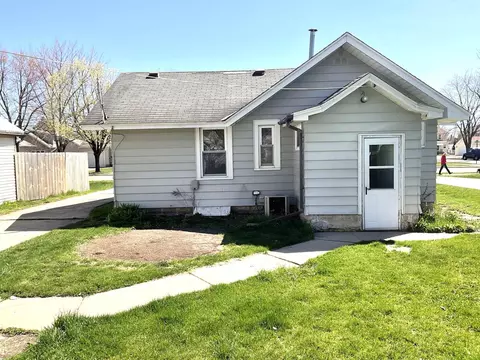 706 8th St SE, Austin, MN 55912 photo 16