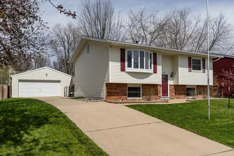 843 24th St SE, Rochester, MN 55904