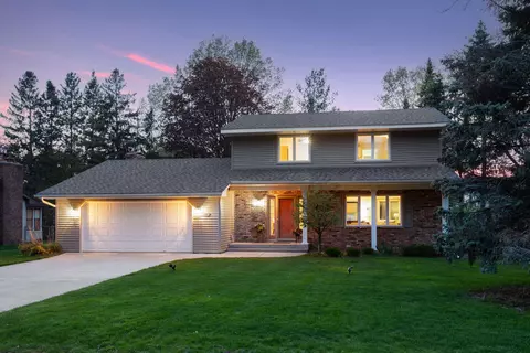 4745 Lorinda Dr, Shoreview, MN 55126