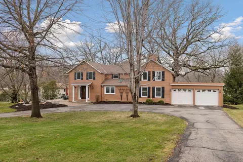 3700 W 102nd St, Bloomington, MN 55431