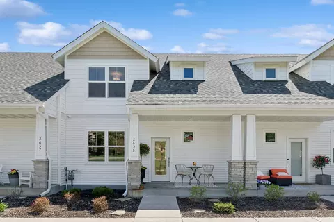 2655 New Century Blvd S, Maplewood, MN 55119