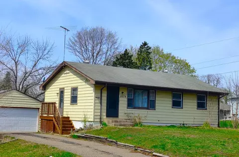 2079 Barry Dr, Newport, MN 55055