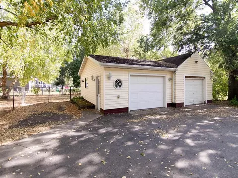 210 Wabasha St, Saint Peter, MN 56082 photo 32