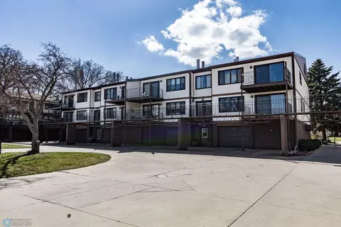 736 Elm St N #B3, Fargo, ND 58102