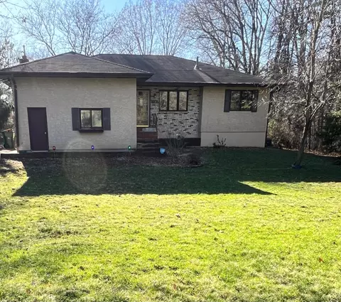 2848 Hallmark Ave N, Oakdale, MN 55128