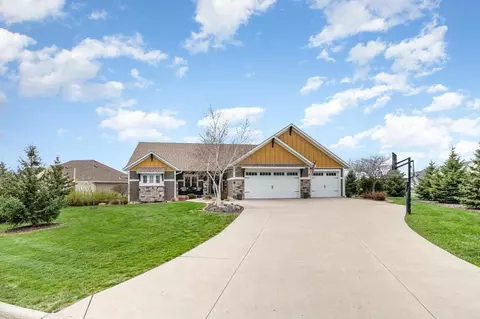 1214 Prairie Ct NE, New Prague, MN 56071