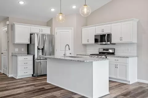 4736 8th Street Loop NE, Saint Cloud, MN 56304