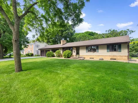 11130 Thomas Ave S, Bloomington, MN 55431