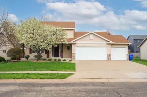 6334 Somersby Ct NW, Rochester, MN 55901