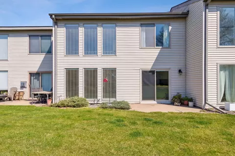 1813 Fairway Dr #1813, Hudson, WI 54016