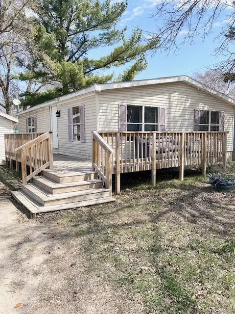 17 Nowell St E, New York Mills, MN 56567