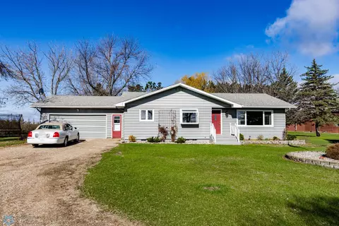 13618 57th St SE, Enderlin, ND 58027 photo 3