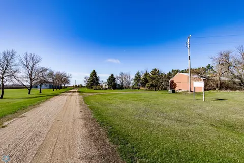 13618 57th St SE, Enderlin, ND 58027 photo 7