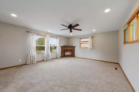 305 7th Ave W, Ellendale, MN 56026 photo 12
