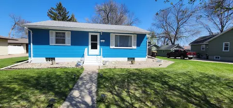 1010 N Elm St, Fairmont, MN 56031