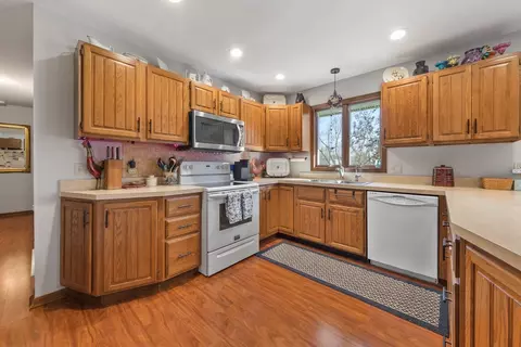 1659 Buckingham Path, Faribault, MN 55021 photo 16