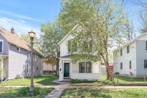 458 Sherburne Ave, Saint Paul, MN 55103