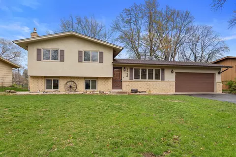 7956 Brunswick Ave N, Brooklyn Park, MN 55443