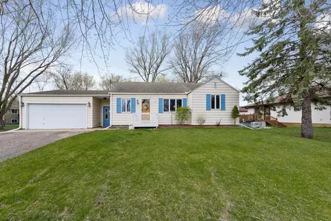 401 2nd St SW, Morristown, MN 55052