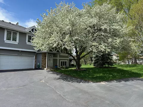 14236 Towers Ln, Eden Prairie, MN 55347
