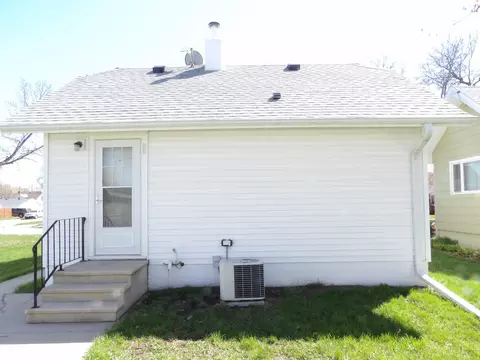 1102 3rd Ave SW, Austin, MN 55912 photo 3
