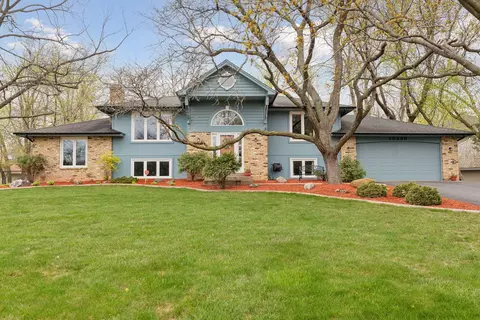 10390 29th Ave N, Plymouth, MN 55441