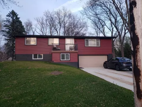 106 Hennepin Ave N, Glencoe, MN 55336