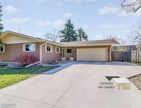 2622 Brookdale Rd, Moorhead, MN 56560