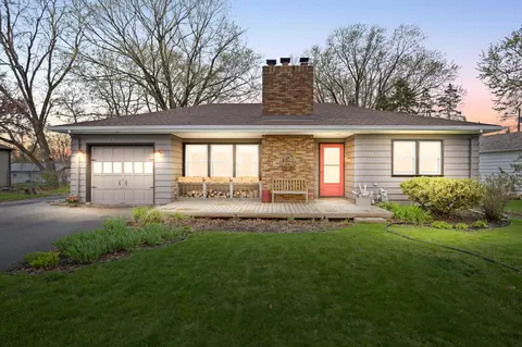 2937 Lee Ave N, Golden Valley, MN 55422