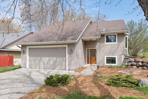 1152 Fox Run Rd, Waconia, MN 55387