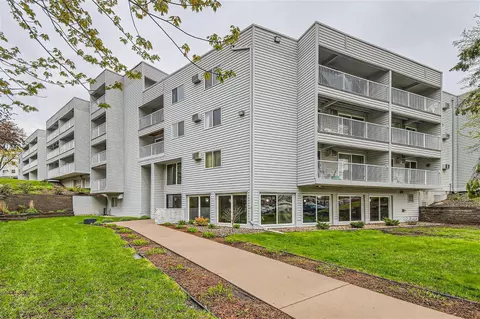 175 County Road B2 E #213, Little Canada, MN 55117