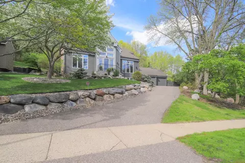 6379 Ginger Dr, Eden Prairie, MN 55346