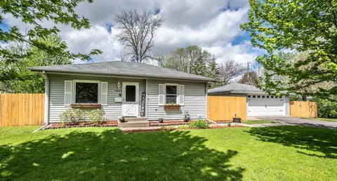8820 Bloomington Ave S, Bloomington, MN 55425