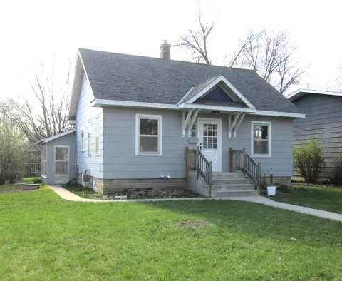 725 S 10th St, Montevideo, MN 56265