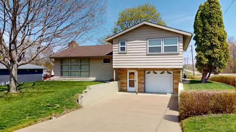 1719 Todd Ave, Albert Lea, MN 56007
