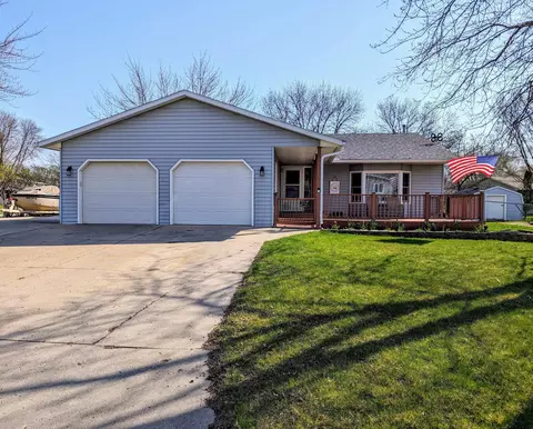 309 Boulder St SW, Hutchinson, MN 55350