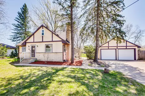 2068 Dotte Dr, White Bear Lake, MN 55110
