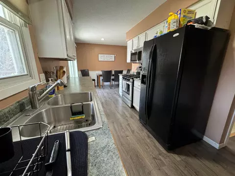 1824 Brookside Cir, Albert Lea, MN 56007 photo 10