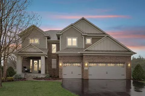147 Bayberry Ct, Hudson, WI 54016