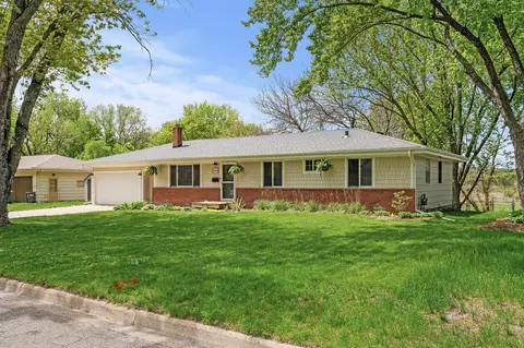 8516 Stanley Ave S, Bloomington, MN 55437