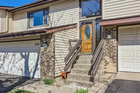 5691 Hyland Courts Dr, Bloomington, MN 55437