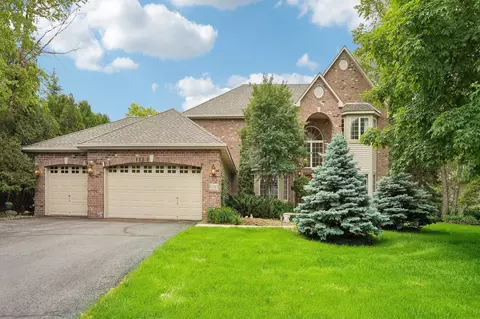 17583 Alcove Cir, Eden Prairie, MN 55347