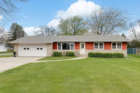 3250 Cannon St, Hastings, MN 55033
