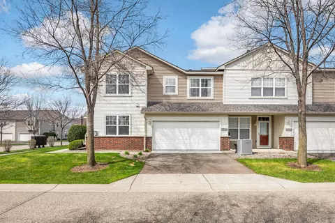 3425 Hazel Trl #E, Woodbury, MN 55129