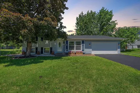 16273 Gladiola Ave W, Rosemount, MN 55068